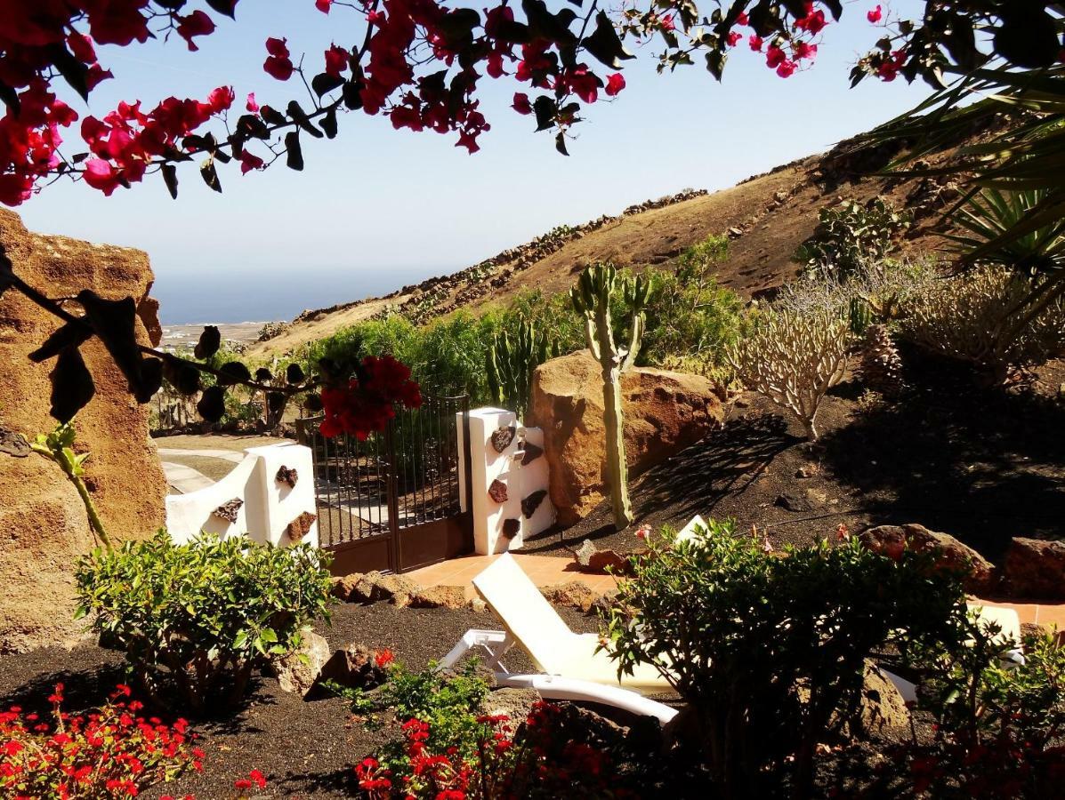 Castillo Lanzarote Villa Bailey - Luxury Villa - Pet Friendly With Heated Pool La Asomada  Exterior photo